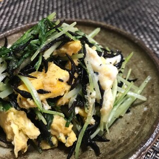 簡単味付け♪ひじきと水菜の卵炒め